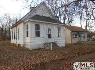 908 Spring St, Jackson, MI 49202