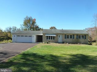 2744 Bedminster Rd, Perkasie, PA 18944