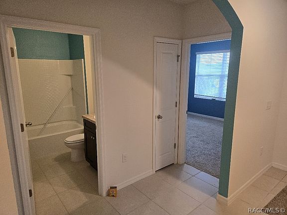 3rd image of 559 W Runyon Loop