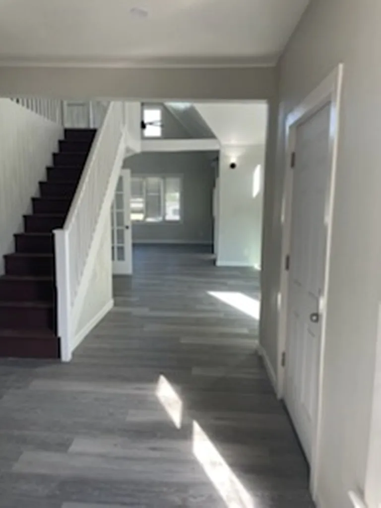1 bed, 1077 sqft, $1,550 — Photo 4