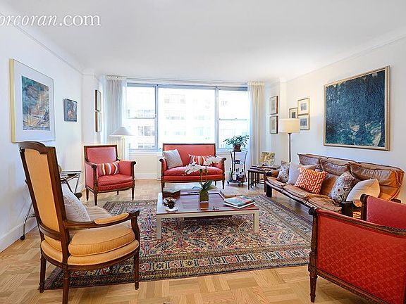 2nd image of 201 E 62nd St APT 6D