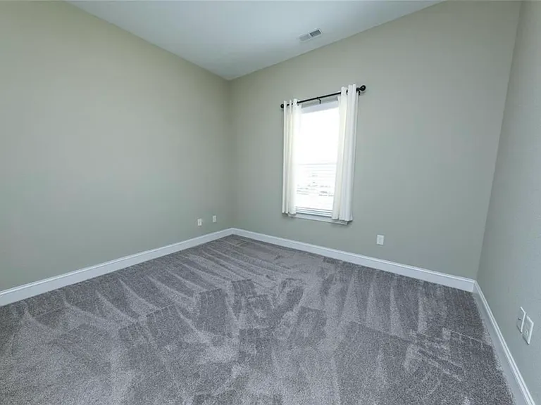 111 Holly Ridge Dr — Photo 13