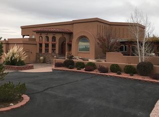 6201 Foothills Dr, Farmington, NM 87402