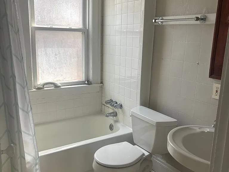 2059-61 Lewis Dr — Photo 5