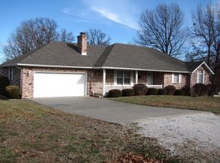 405 W Vern Ave, Stockton, MO 65785