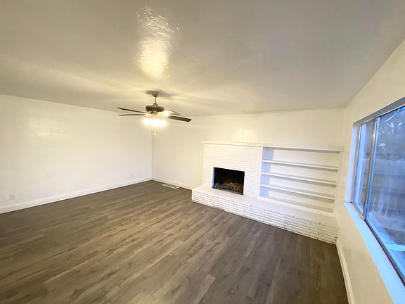 2nd image of 601 N Pepper St