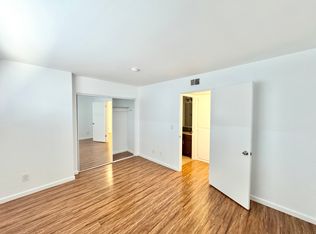 10208 Independence Ave #5, Chatsworth, CA 91311