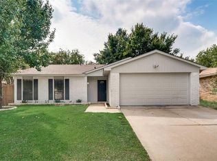 2020 Pennington Dr, Arlington, TX 76014