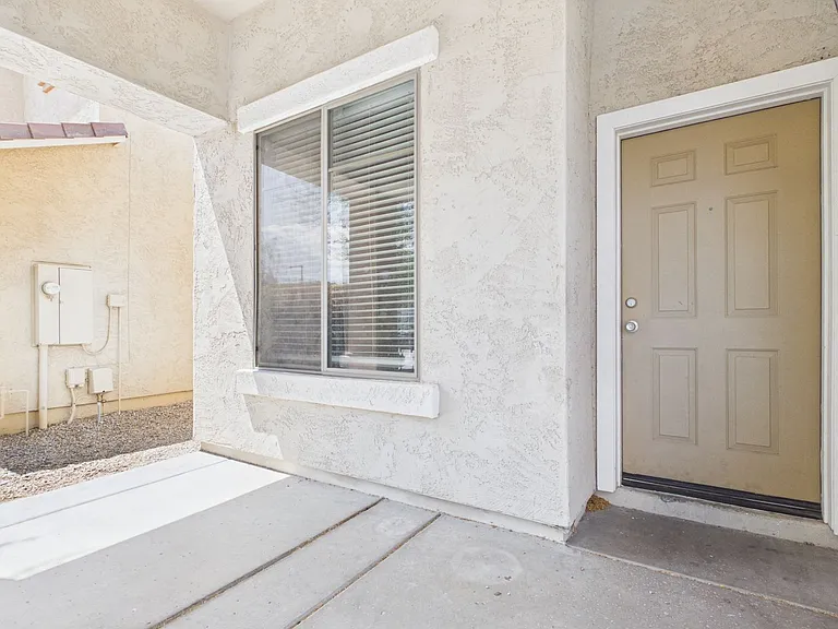 17648 W Lisbon Ln — Photo 43