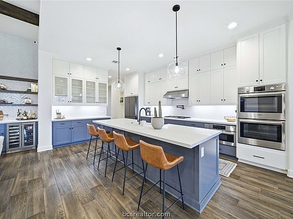 4th image of 1704 Kerr Valley Ln