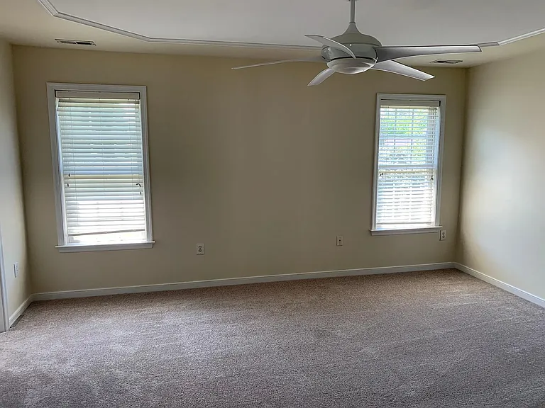 548 Green Garden Cir — Photo 6