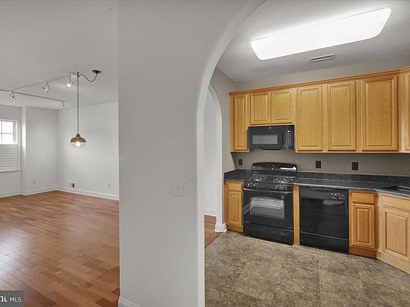 5th image of 116 Village Dr