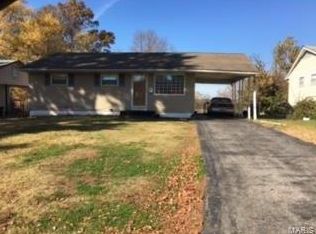 10537 Spring Garden Dr, Saint Louis, MO 63137