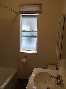 4th image of 6611 N Talman Ave #1