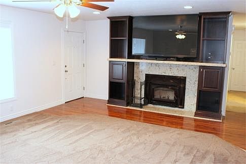 2nd image of 925 Wirsching Ave W