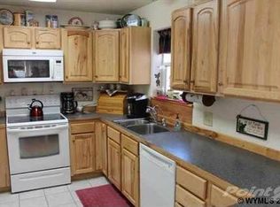 180 W Powerline Rd, Pavillion, WY 82523