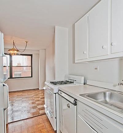 3rd image of 345 E 81st St APT 9J