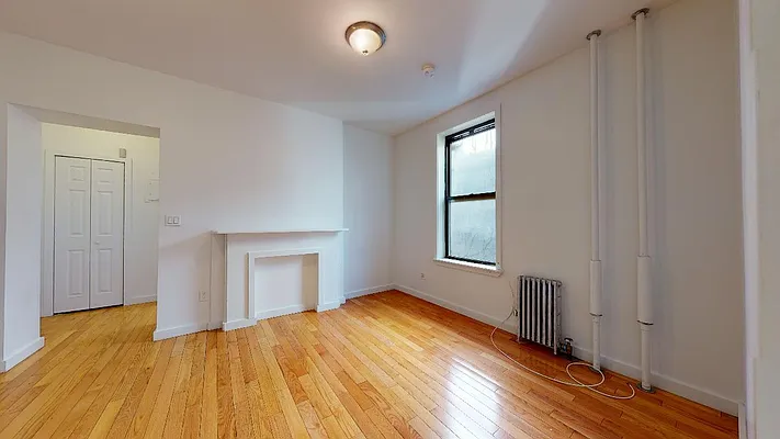 Rented by Bond New York | media 34