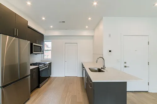 125 South Street Photo 1