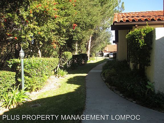 3rd image of 3952 Mesa Circle Dr