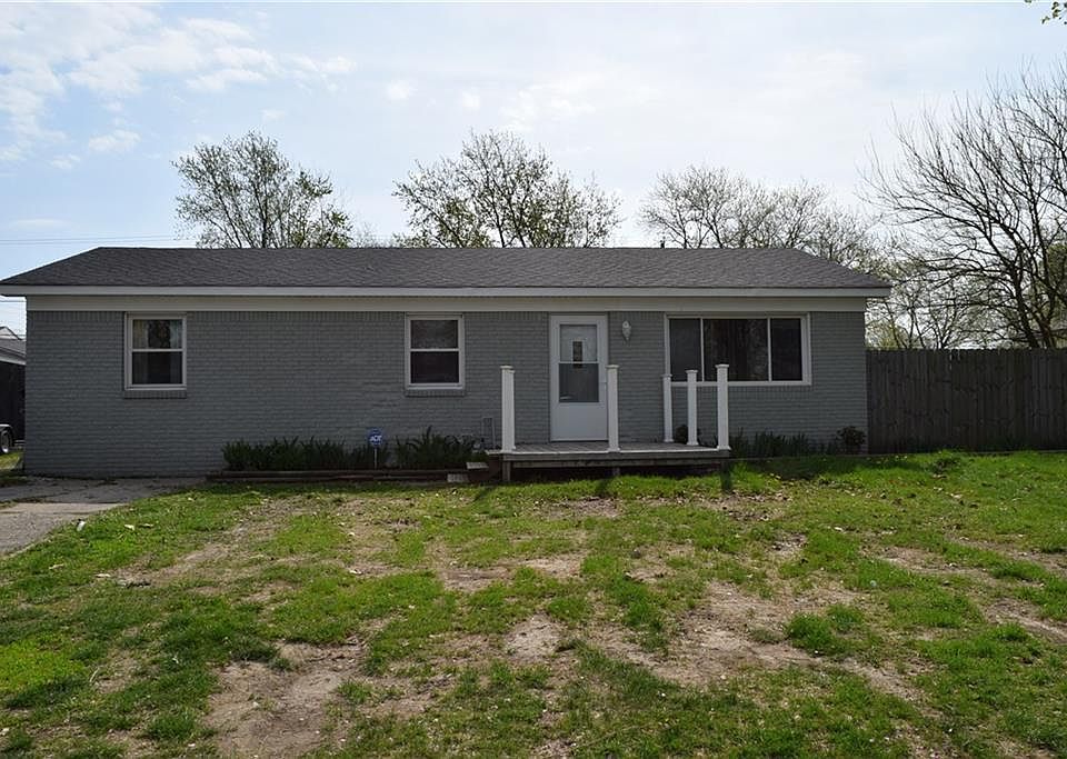 1st image of 3005 Villa Ave