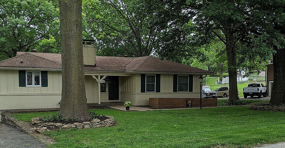 1st image of 2525 S 65th St
