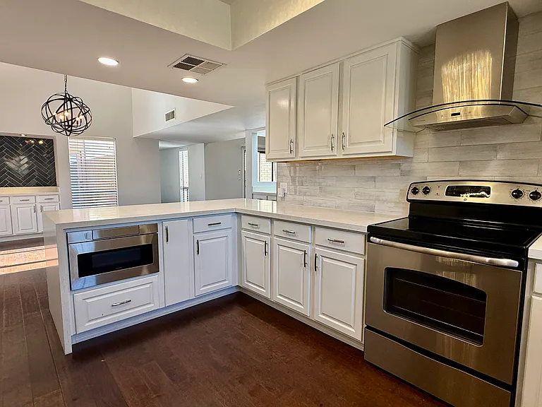 7849 E Crestwood Way — Photo 8