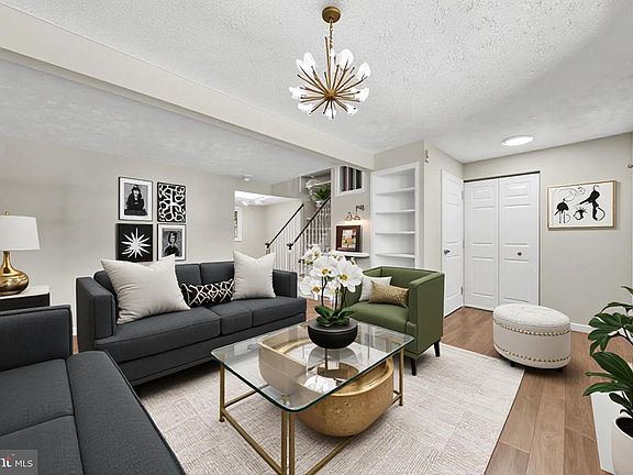 3rd image of 8031 Tyson Oaks Cir