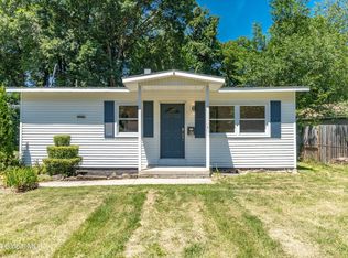 57 Sherwood Dr, Latham, NY 12110