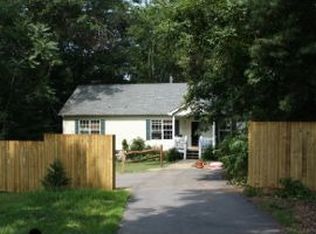 9 Oakcrest Dr, Asheville, NC 28806