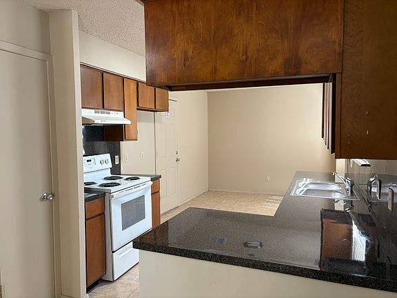 Kitchen - Dining_10202025