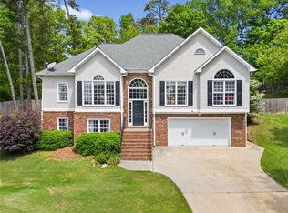 47 Centerport Dr, White, GA 30184