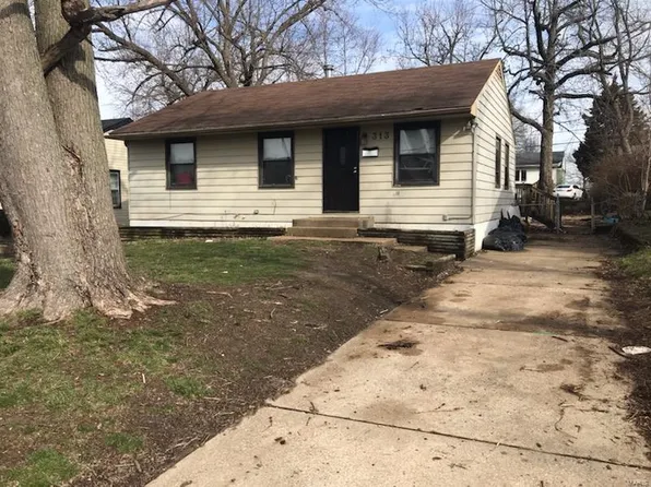 313 Midlothian Rd, Saint Louis, MO 63137