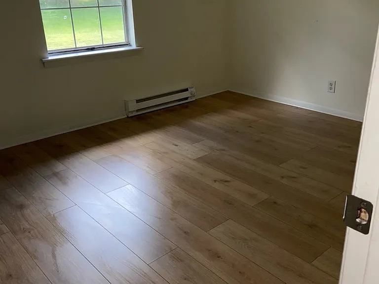 200 E Palestine Ave — Photo 5