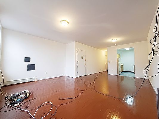 4th image of 33A Lawton St #5