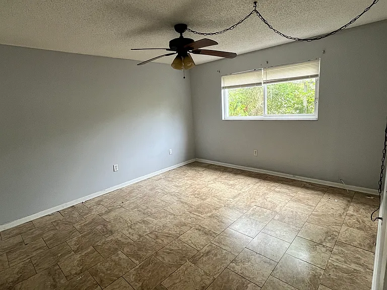 2135 Beach Dr SE #1 — Photo 10