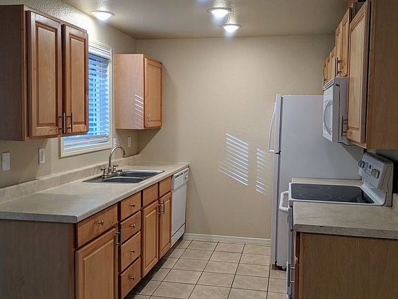 3rd image of 17416 8th Avenue Ct E