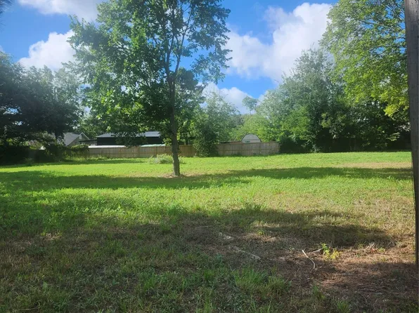 Vermont St, Van, TX 75790
