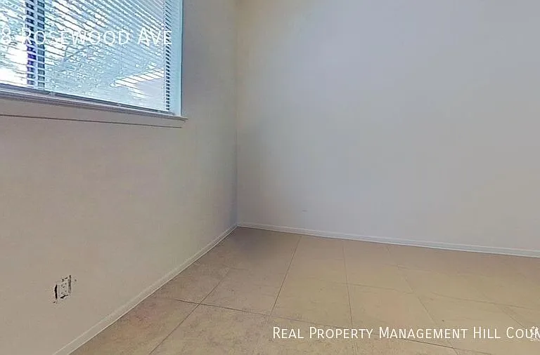 728 Rosewood Ave — Photo 9