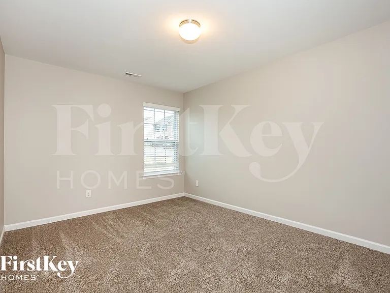 1512 Summer View Ln — Photo 12