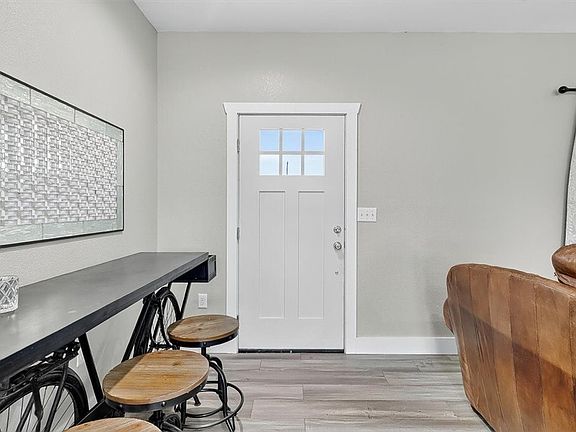 4th image of 478 Saint Charles Loop W