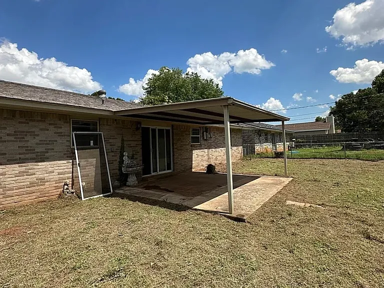 421 S Meadow Ln — Photo 11