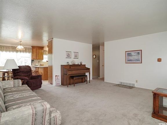 4th image of 263 Westland Dr