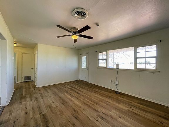 5th image of 1101 S 15th St