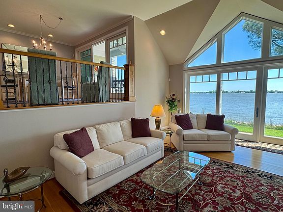 4th image of 408 Narrows Pointe Dr
