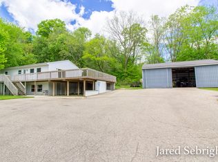 948 Morrison Rd, Plainwell, MI 49080