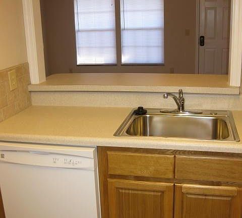 4th image of 400 E Scott Ave APT 1