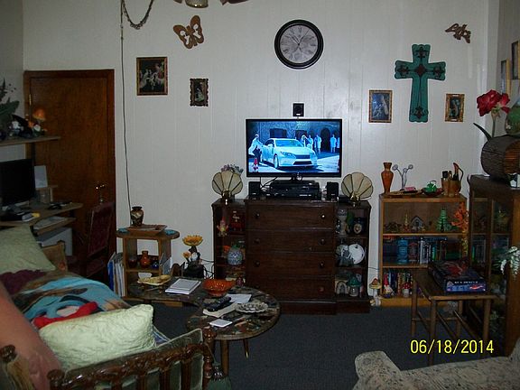 3rd image of 403 1st St NW