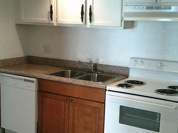 4th image of 8019 Trapier Ave APT 27