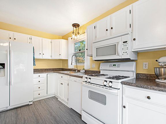 5th image of 2922 Marrett Dr